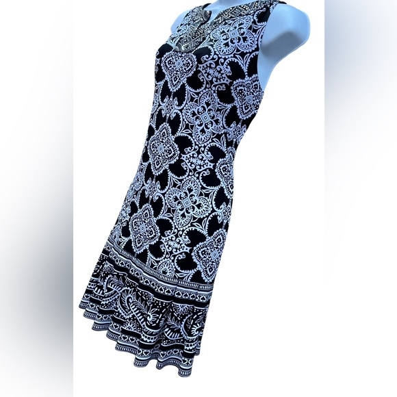 WHITE HOUSE | BLACK MARKET | Medium Petite | Mini Dress - Picture 2 of 4